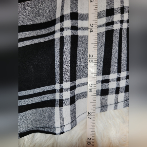 Black and white plaid blouse - Picture 4 of 4